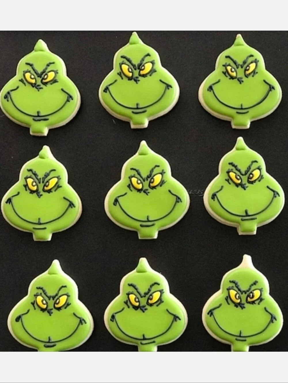 The Grinch Cookie Cutter 4 Piece Set  Dr. Seuss's How The Grinch Stole Christmas